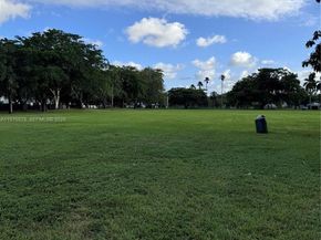 18965 NW 62nd Ave 105, Hialeah FL 33015