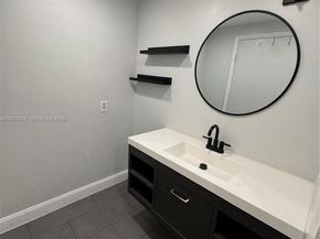 18965 NW 62nd Ave 105, Hialeah FL 33015