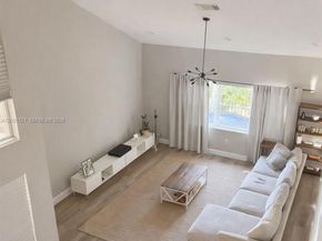 1125 Butternut Ln, Hollywood FL 33019