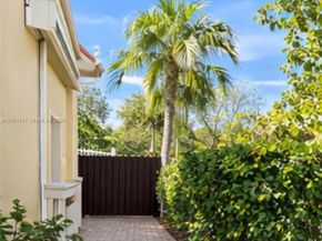 1125 Butternut Ln, Hollywood FL 33019
