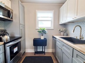 7823 Loomis St, Lantana FL 33462