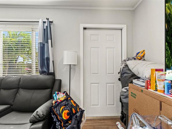 7823 Loomis St, Lantana FL 33462