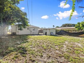 7823 Loomis St, Lantana FL 33462