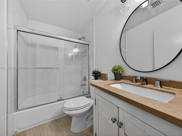 6205 Kendale Lakes Cir 279, Miami FL 33183