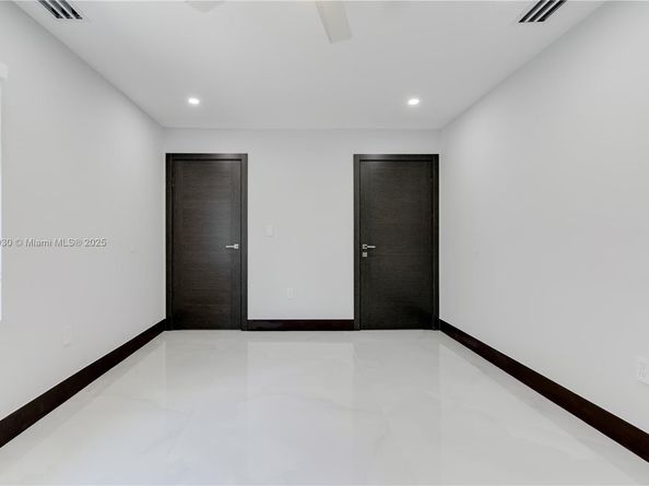 15563 SW 115th St, Miami FL 33196