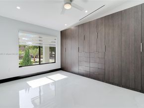 15563 SW 115th St, Miami FL 33196