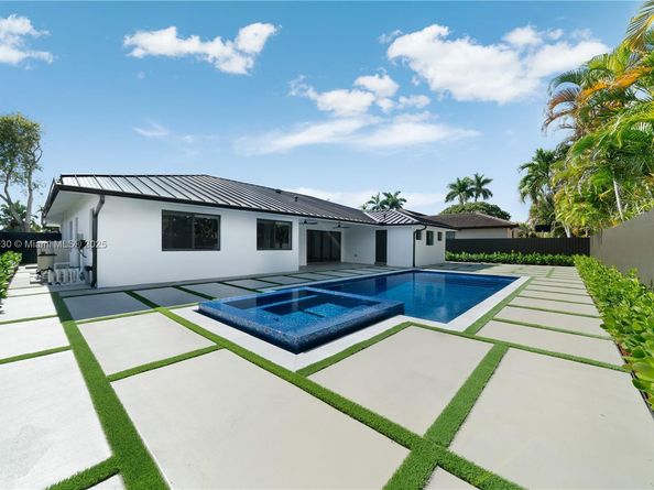 15563 SW 115th St, Miami FL 33196