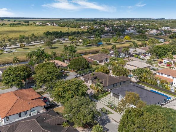 15563 SW 115th St, Miami FL 33196