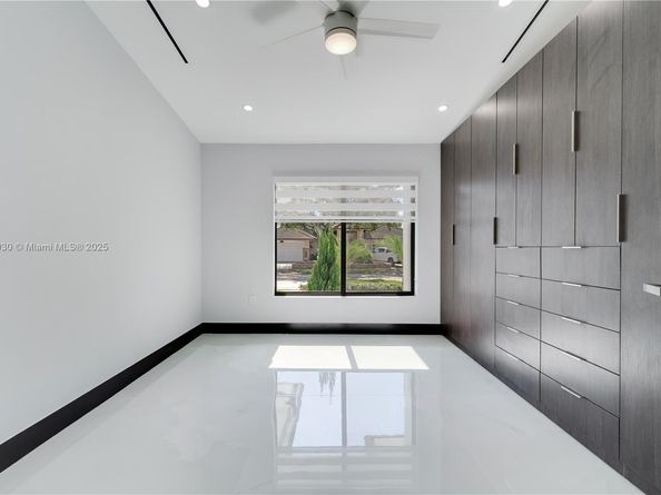 15563 SW 115th St, Miami FL 33196