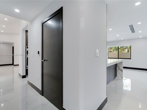 15563 SW 115th St, Miami FL 33196