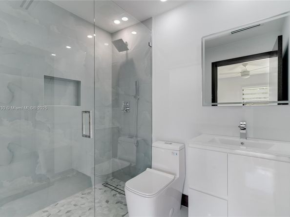 15563 SW 115th St, Miami FL 33196