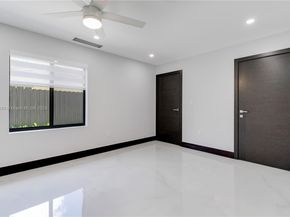 15563 SW 115th St, Miami FL 33196