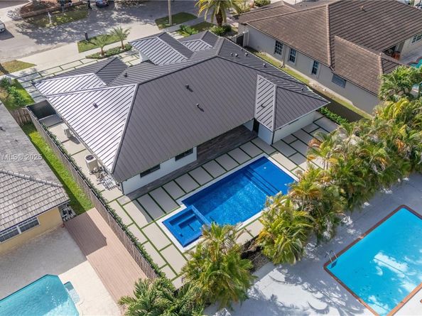 15563 SW 115th St, Miami FL 33196