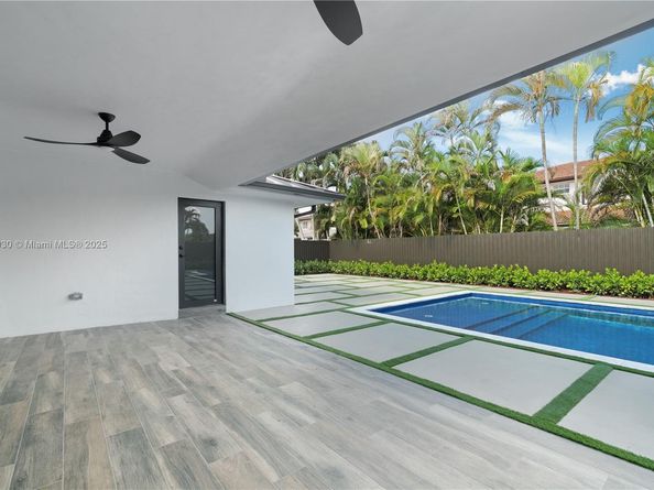 15563 SW 115th St, Miami FL 33196