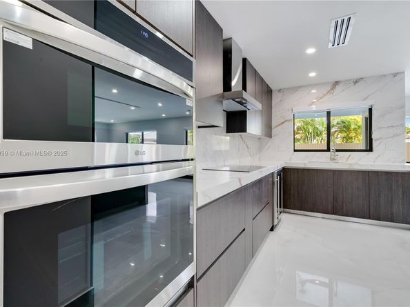 15563 SW 115th St, Miami FL 33196