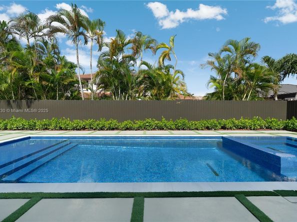 15563 SW 115th St, Miami FL 33196