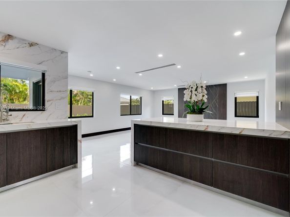 15563 SW 115th St, Miami FL 33196