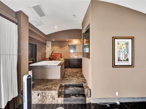 780 NE 69th St T1A, Miami FL 33138