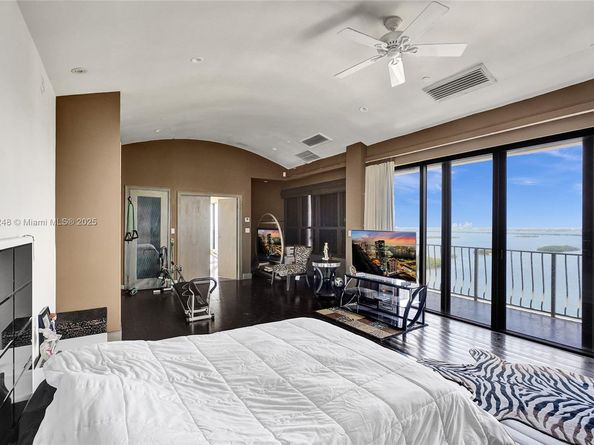 780 NE 69th St T1A, Miami FL 33138