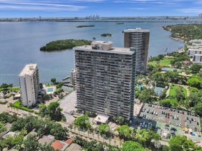 780 NE 69th St T1A, Miami FL 33138
