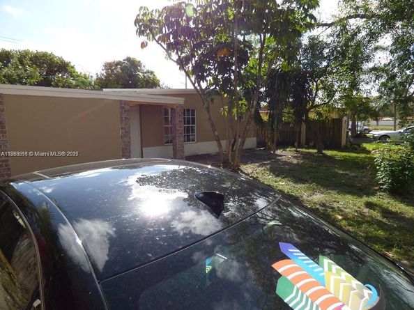 2507 N 66th Ave, Hollywood FL 33024