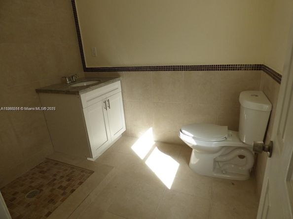 2507 N 66th Ave, Hollywood FL 33024