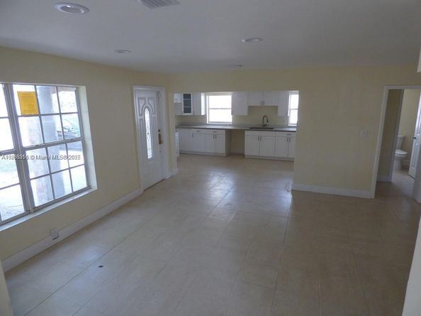 2507 N 66th Ave, Hollywood FL 33024