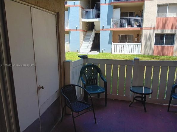 18870 NW 57th Ave 108, Hialeah FL 33015