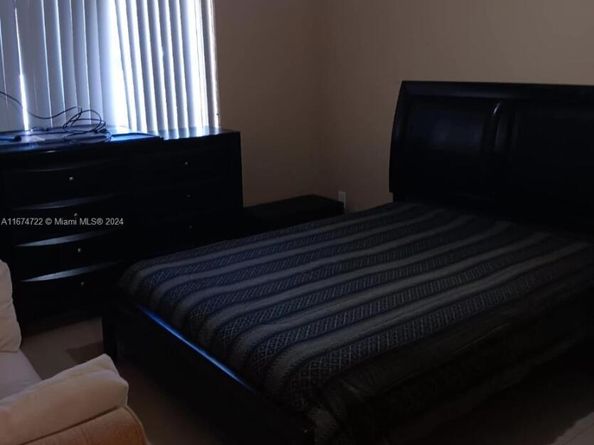 18870 NW 57th Ave 108, Hialeah FL 33015