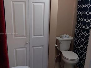 18870 NW 57th Ave 108, Hialeah FL 33015