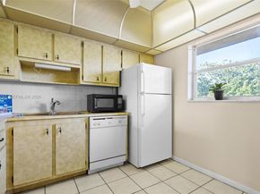 200 Ashbury Rd 205, Hollywood FL 33024