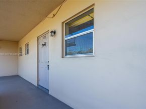200 Ashbury Rd 205, Hollywood FL 33024
