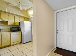 200 Ashbury Rd 205, Hollywood FL 33024