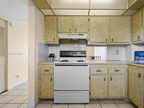 200 Ashbury Rd 205, Hollywood FL 33024