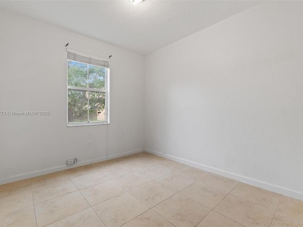 8394 NW 113th Path, Doral FL 33178