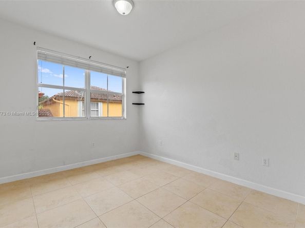 8394 NW 113th Path, Doral FL 33178