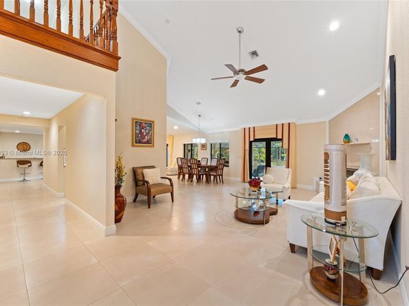 830 NW 115th Ave, Plantation FL 33325