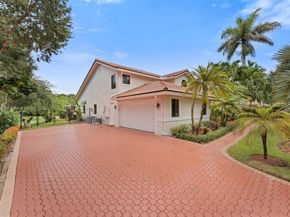 830 NW 115th Ave, Plantation FL 33325