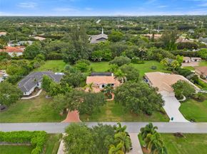 830 NW 115th Ave, Plantation FL 33325