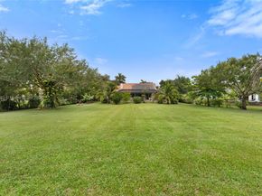 830 NW 115th Ave, Plantation FL 33325