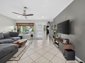 6640 Douglas St, Hollywood FL 33024