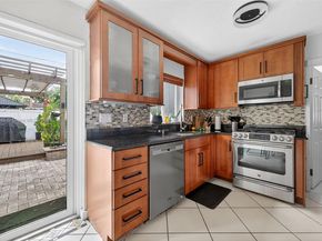 6640 Douglas St, Hollywood FL 33024