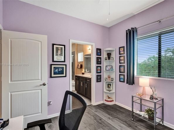 4204 N Dixie Hwy 1, Oakland Park FL 33334