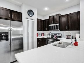 4204 N Dixie Hwy 1, Oakland Park FL 33334