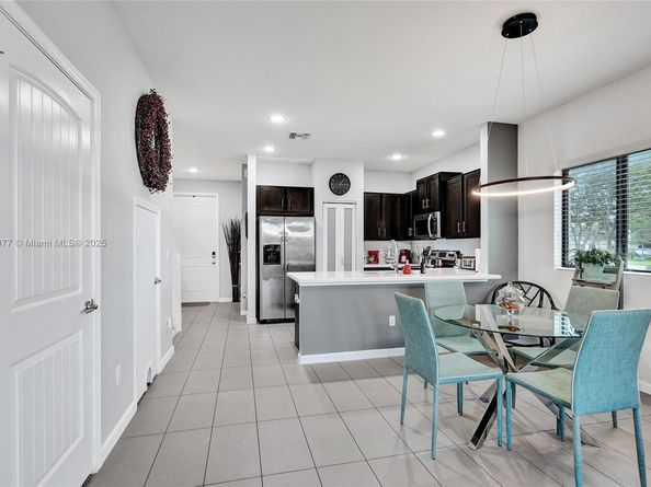 4204 N Dixie Hwy 1, Oakland Park FL 33334