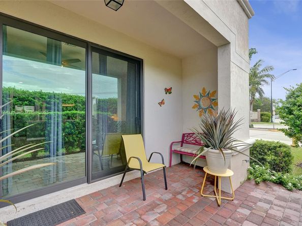 4204 N Dixie Hwy 1, Oakland Park FL 33334