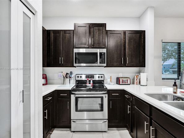 4204 N Dixie Hwy 1, Oakland Park FL 33334