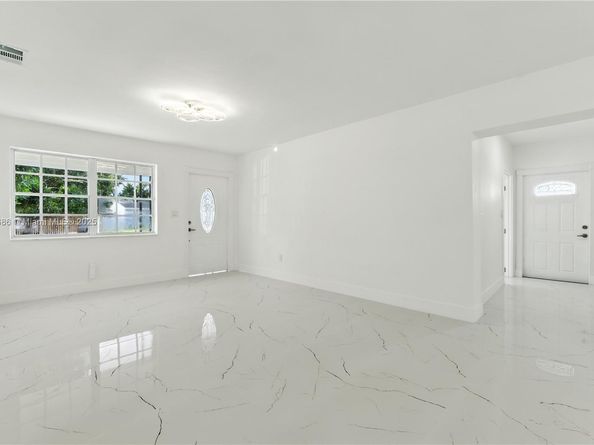 2981 NW 174th St, Miami Gardens FL 33056