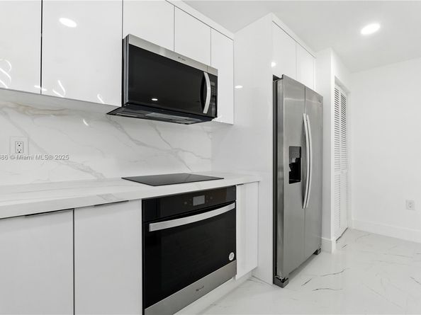 2981 NW 174th St, Miami Gardens FL 33056