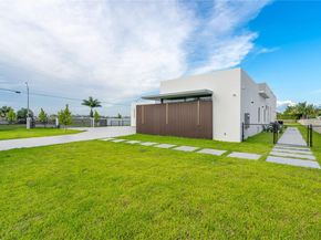 12190 NW 6th St, Miami FL 33182